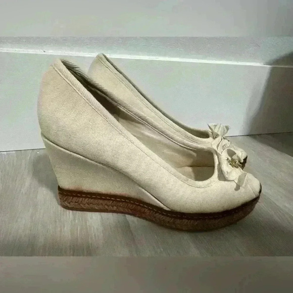 Tory Burch Canvas Espadrille Wedge Peep Toe Bow Accent Shoes Cream sz 7.5 - Picture 4 of 6